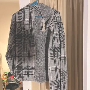 Womens By Design Medium Fall sweater